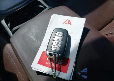 2013 Hyundai Genesis 3.8 from USA, damaged, VIN KMHGC4DD9DU253760